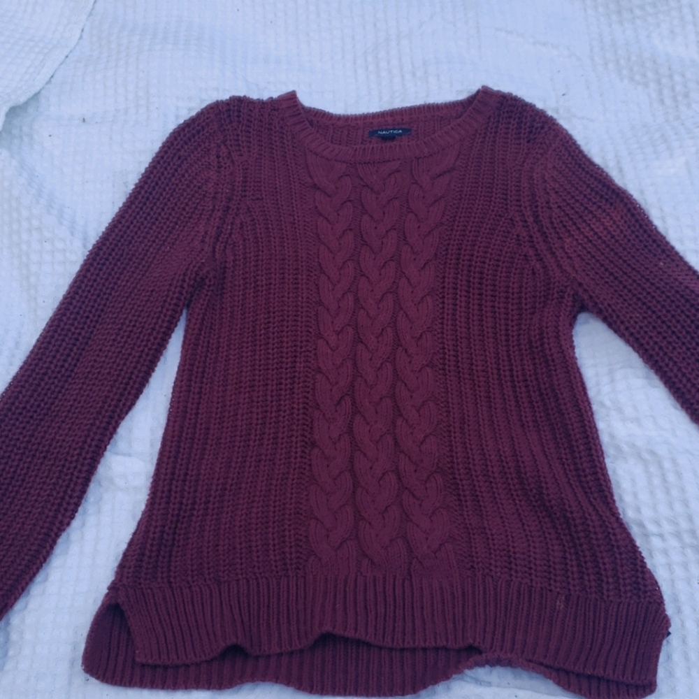 Maroon knit sweater